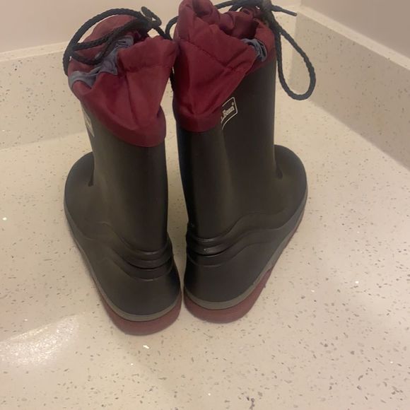 Women’s L.L bean size 9 winter weather proof boots black& red - Picture 5 of 8